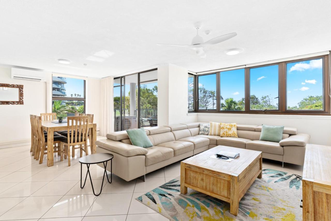 Windward 3*